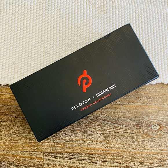 Peloton x Urbanears | Earbuds - Picture 4 of 7